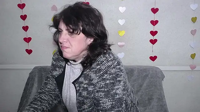 LuciaMii online show from 02-20-25, 12:19