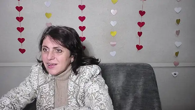 LuciaMii online show from 03-03-25, 06:03
