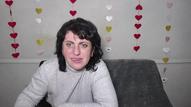 LuciaMii online show from 03-18-25, 12:30
