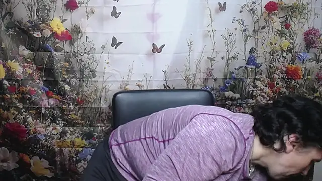 LuciaMii online show from 09-27-25, 05:02
