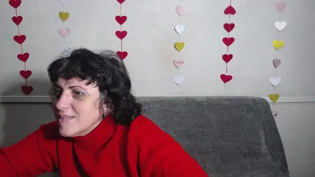 LuciaMii online show from 03-16-25, 06:09