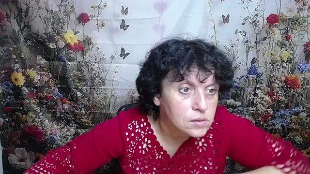 LuciaMii online show from 10-11-25, 05:08