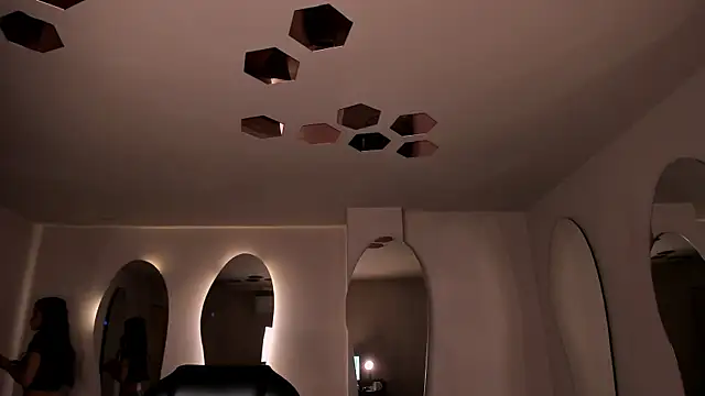 ValeriaVelvet online show from 04-04-26, 12:01