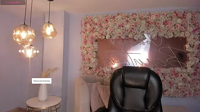 ValeriaVelvet online show from 05-18-26, 11:59