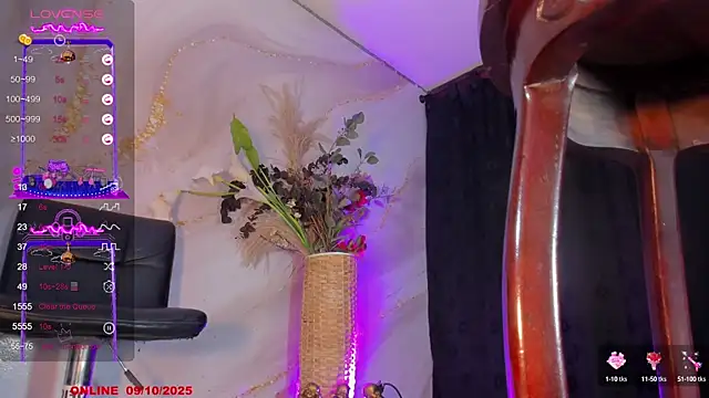 Snapshot of Karla-Ebony chatting on 10-09-25, 08:42 Karla-Ebony online show from 10-09-25, 08:42