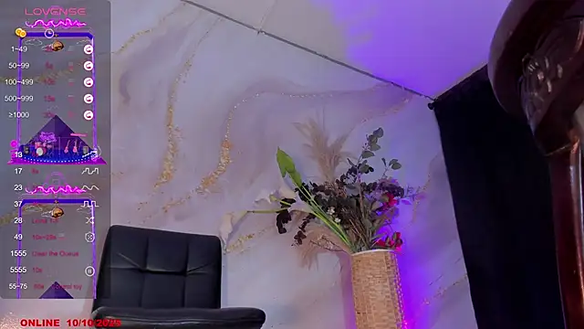 Snapshot of Karla-Ebony chatting on 10-10-25, 02:07 Karla-Ebony online show from 10-10-25, 02:07