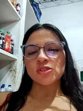 Linda Lars online show from 03-06-26, 02:28