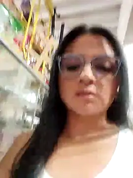 Linda Lars online show from 10-18-25, 02:13