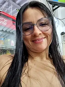 Linda Lars online show from 04-06-26, 03:46