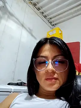 Linda Lars online show from 04-16-26, 02:12