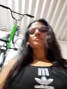 Linda Lars online show from 04-08-26, 02:46