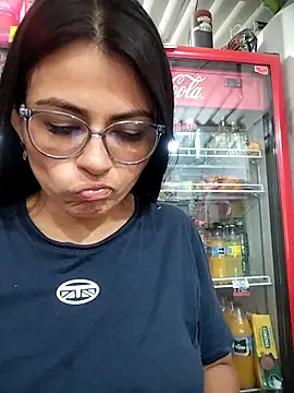 Linda Lars online show from 10-27-25, 02:40