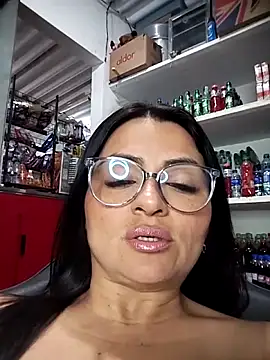 Linda Lars online show from 10-29-25, 02:32