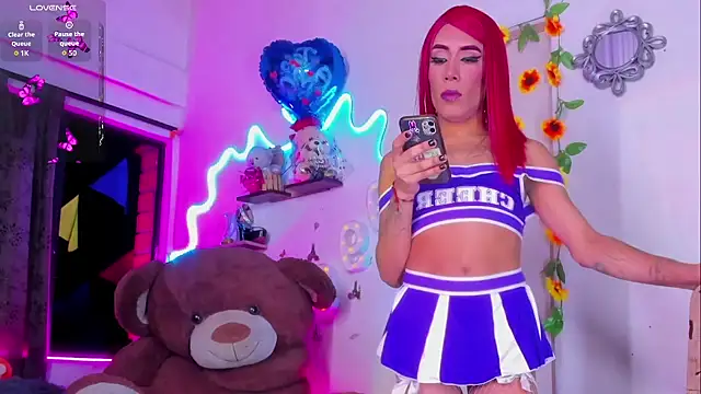 daniela bigcock22 online show from 11-28-25, 04:01