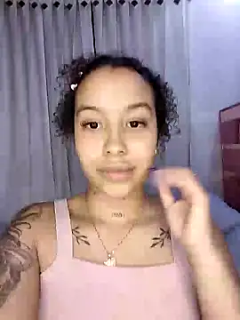 MarieLeon online show from 03-06-25, 04:52