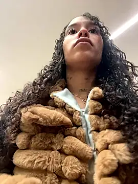 MarieLeon online show from 01-12-26, 06:04