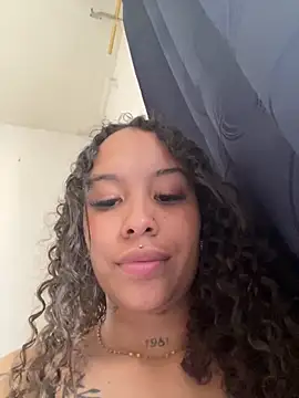 MarieLeon online show from 10-03-25, 09:49