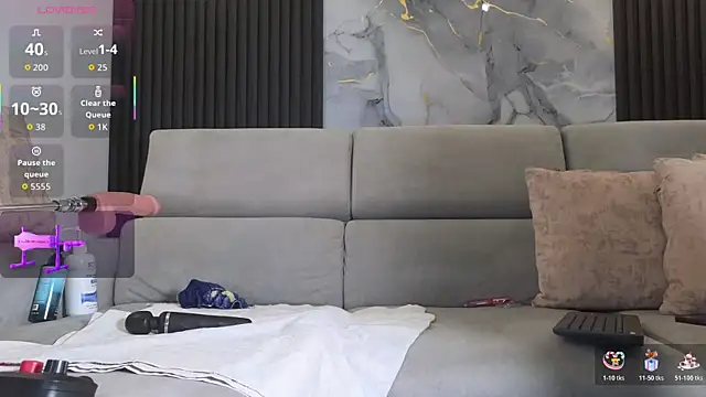 anellejones online show from 11-04-25, 03:43