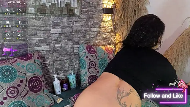 anellejones online show from 10-09-25, 04:02