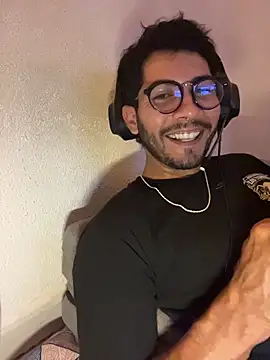 CrazyApachw online show from 04-05-26, 06:09