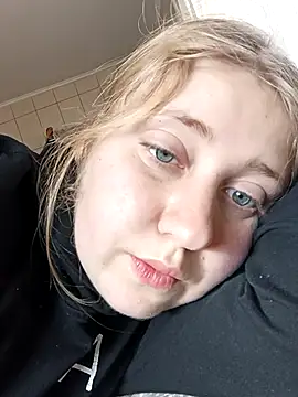 Snapshot of AnastasiaSky19 chatting on 10-29-25, 08:35 AnastasiaSky19 online show from 10-29-25, 08:35