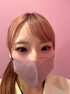 Snapshot of alice__1111 chatting on 09-13-25, 10:04 alice 1111 online show from 09-13-25, 10:04