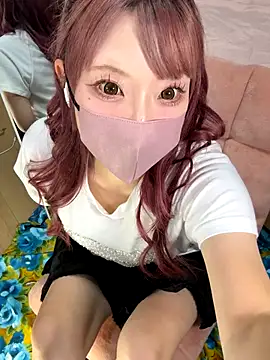 Snapshot of alice__1111 chatting on 10-08-25, 12:17 alice 1111 online show from 10-08-25, 12:17