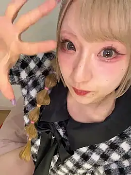 alice  1111 online show from 04-13-26, 01:04