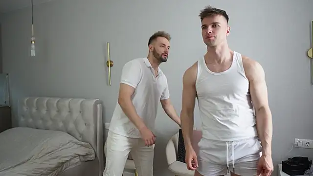 Nik Sharp online show from 04-14-26, 08:30