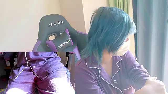 hazuki 8008 online show from 11-14-25, 01:42