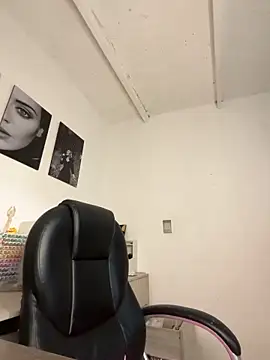 JESSI NAOMI online show from 03-27-26, 04:43