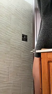 Snapshot of Arilw chatting on 04-11-26, 01:04 Arilw online show from 04-11-26, 01:04