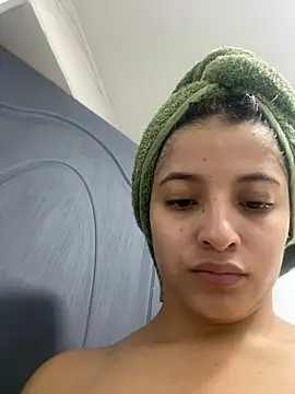 Snapshot of Arilw chatting on 02-12-25, 03:27 Arilw online show from 02-12-25, 03:27