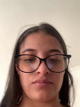 Snapshot of Arilw chatting on 02-26-25, 03:32 Arilw online show from 02-26-25, 03:32