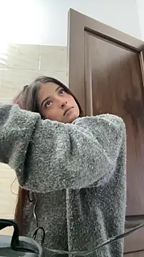 Snapshot of Arilw chatting on 04-16-26, 12:06 Arilw online show from 04-16-26, 12:06