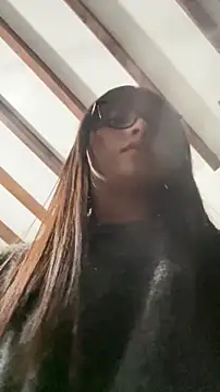 Snapshot of Arilw chatting on 02-20-26, 11:12 Arilw online show from 02-20-26, 11:12