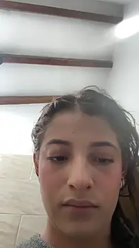 Snapshot of Arilw chatting on 03-21-26, 08:04 Arilw online show from 03-21-26, 08:04