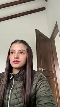 Snapshot of Arilw chatting on 03-17-26, 12:19 Arilw online show from 03-17-26, 12:19