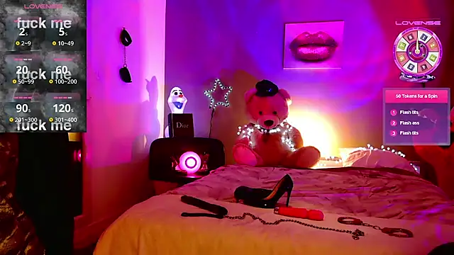 Stripgirl31 online show from 02-11-25, 09:35