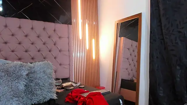 La indiia online show from 10-31-25, 12:13