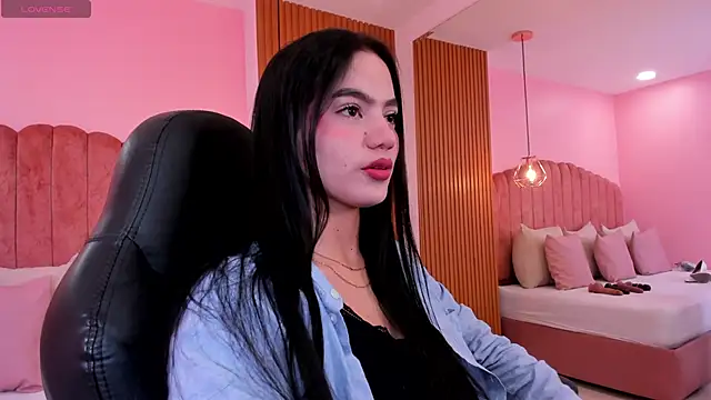 Snapshot of ariel_jonees chatting on 09-09-25, 05:44 ariel jonees online show from 09-09-25, 05:44