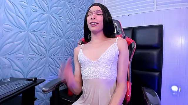 Milk max 18 online show from 10-28-25, 10:31