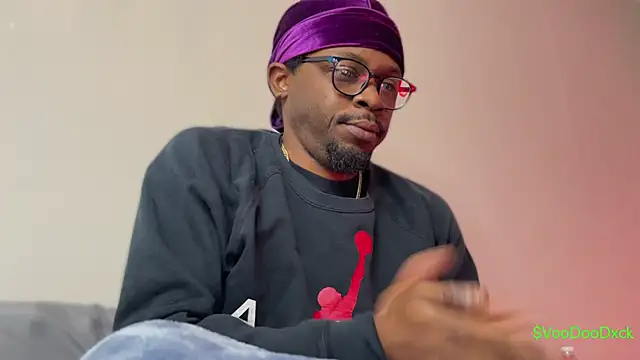 Snapshot of MobyDxck chatting on 12-15-25, 07:31 MobyDxck online show from 12-15-25, 07:31