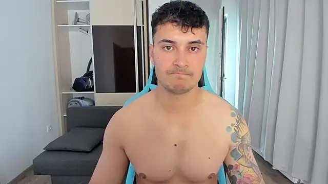 Snapshot of MatMalonne chatting on 05-20-26, 11:29 MatMalonne online show from 05-20-26, 11:29
