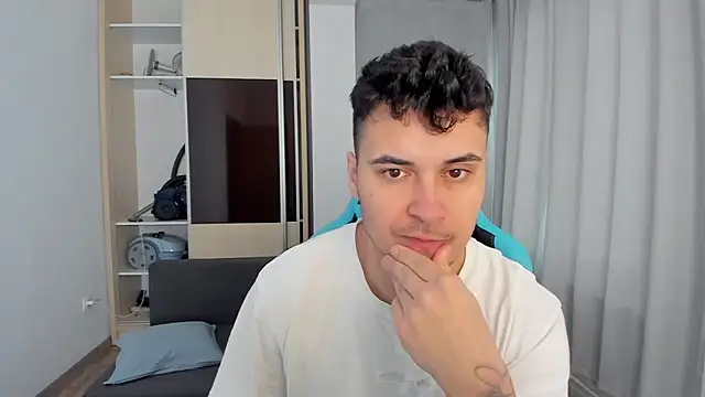 MatMalonne online show from 02-12-26, 06:24