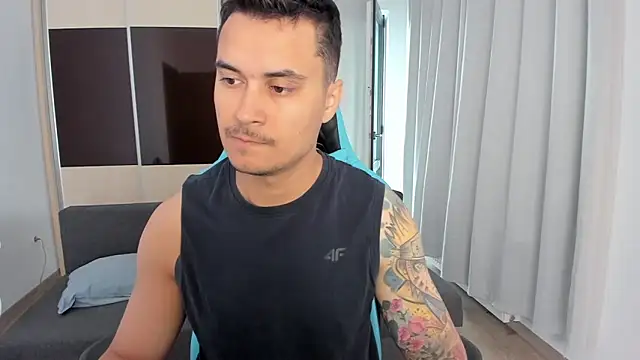 Snapshot of MatMalonne chatting on 06-15-26, 04:45 MatMalonne online show from 06-15-26, 04:45