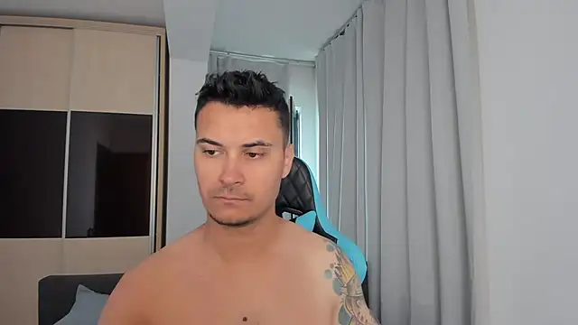 Snapshot of MatMalonne chatting on 07-14-26, 05:23 MatMalonne online show from 07-14-26, 05:23
