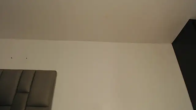 Snapshot of cloehonney chatting on 05-08-26, 01:15 cloehonney online show from 05-08-26, 01:15