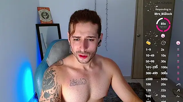 Snapshot of Ares_blue chatting on 01-31-25, 02:39 Ares blue online show from 01-31-25, 02:39