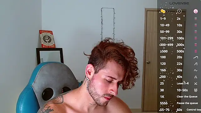 Snapshot of Ares_blue chatting on 02-04-25, 01:48 Ares blue online show from 02-04-25, 01:48